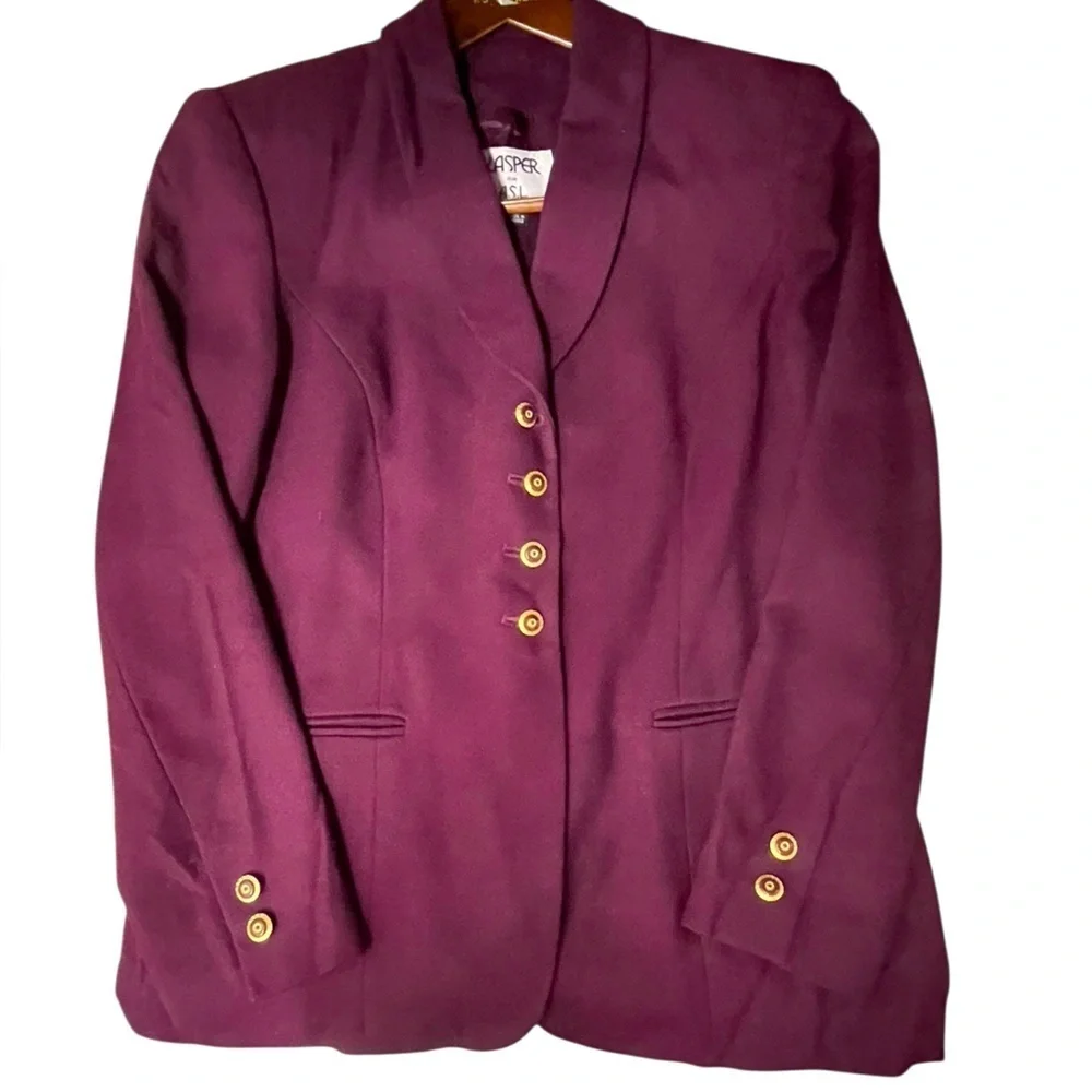 Elegant KASPER Wool Blazer in beautiful cranberry color size 6 with gold buttons